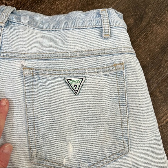 Vintage 80s / 90s Guess Relaxed Leg High Rise Mom Jeans Light Wash - Picture 4 of 14